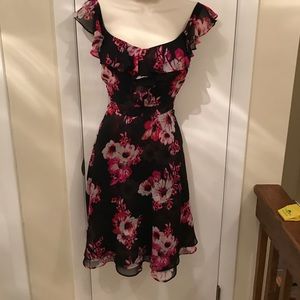 White House Black Market floral dress size 6
